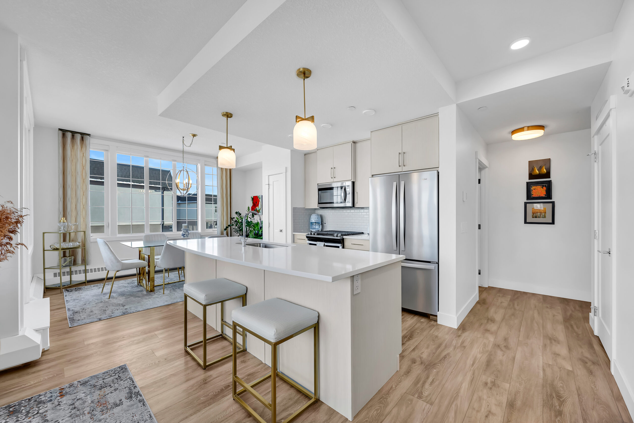 2929 Chester Crescent interior